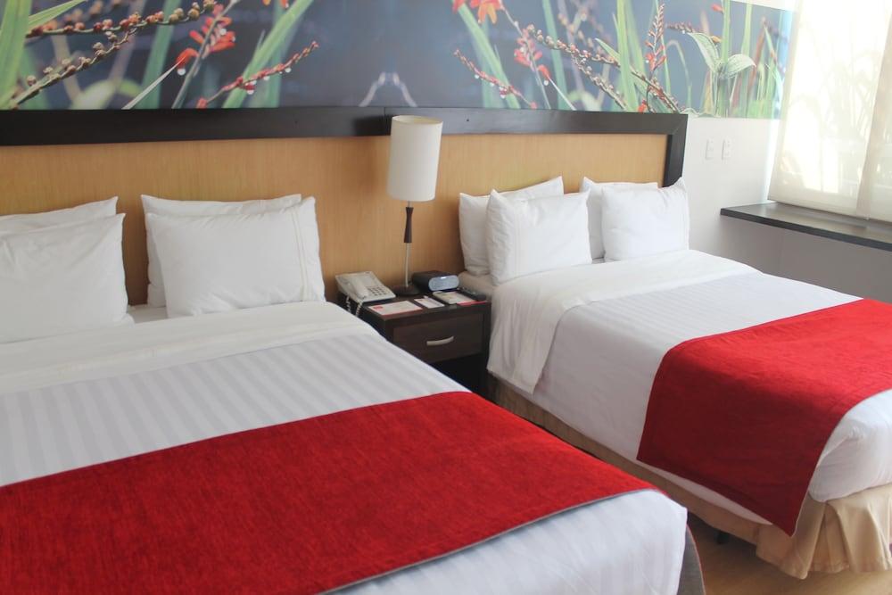 Mi Hotel Sandiego Медельїн Екстер'єр фото