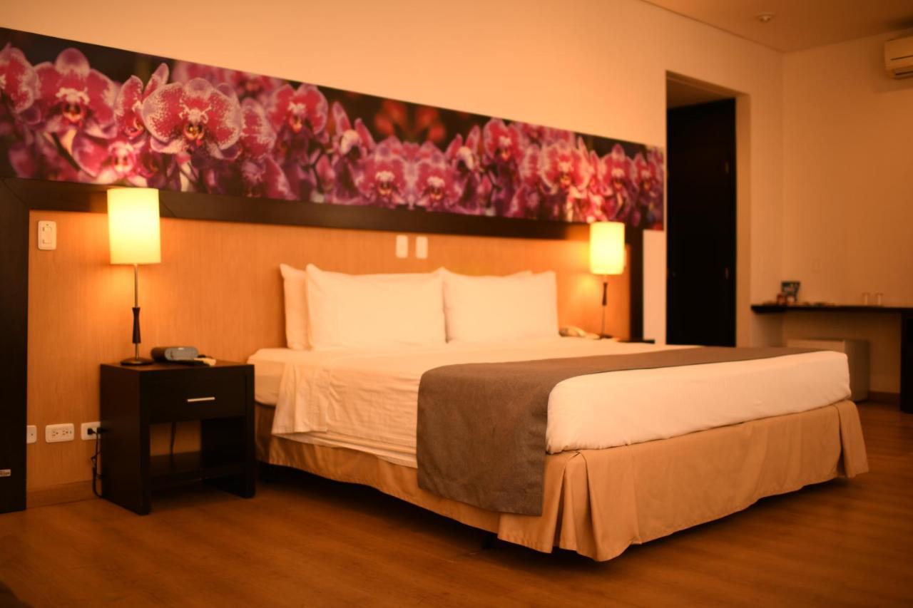 Mi Hotel Sandiego Медельїн Екстер'єр фото