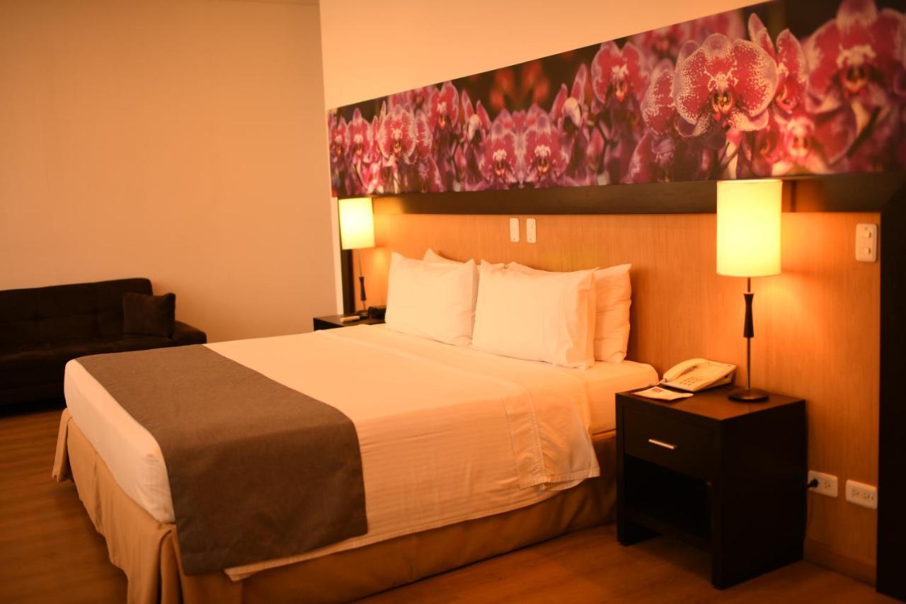 Mi Hotel Sandiego Медельїн Екстер'єр фото